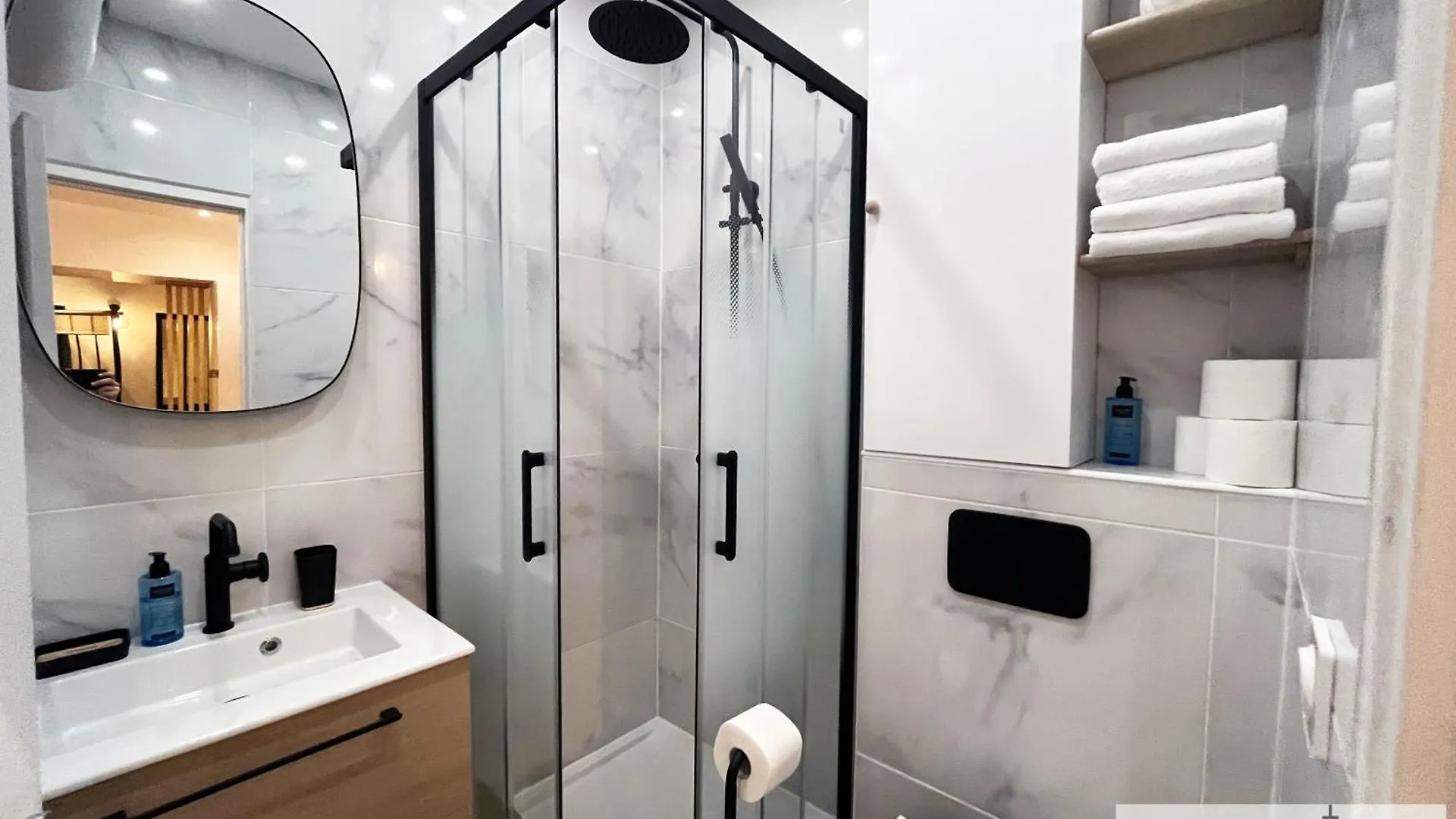 Apartment Urban Flat 178 - Cosy Chic 2 Bedroom Flat In *