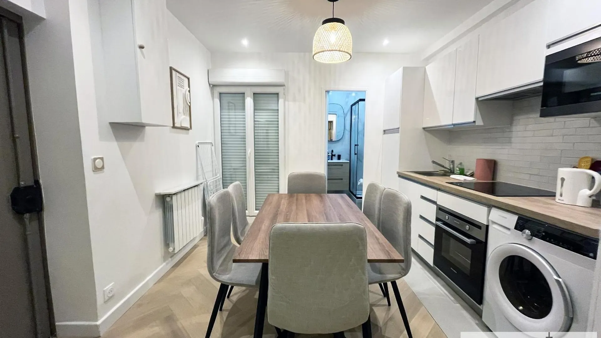 Urban Flat 178 - Cosy Chic 2 Bedroom Flat In
