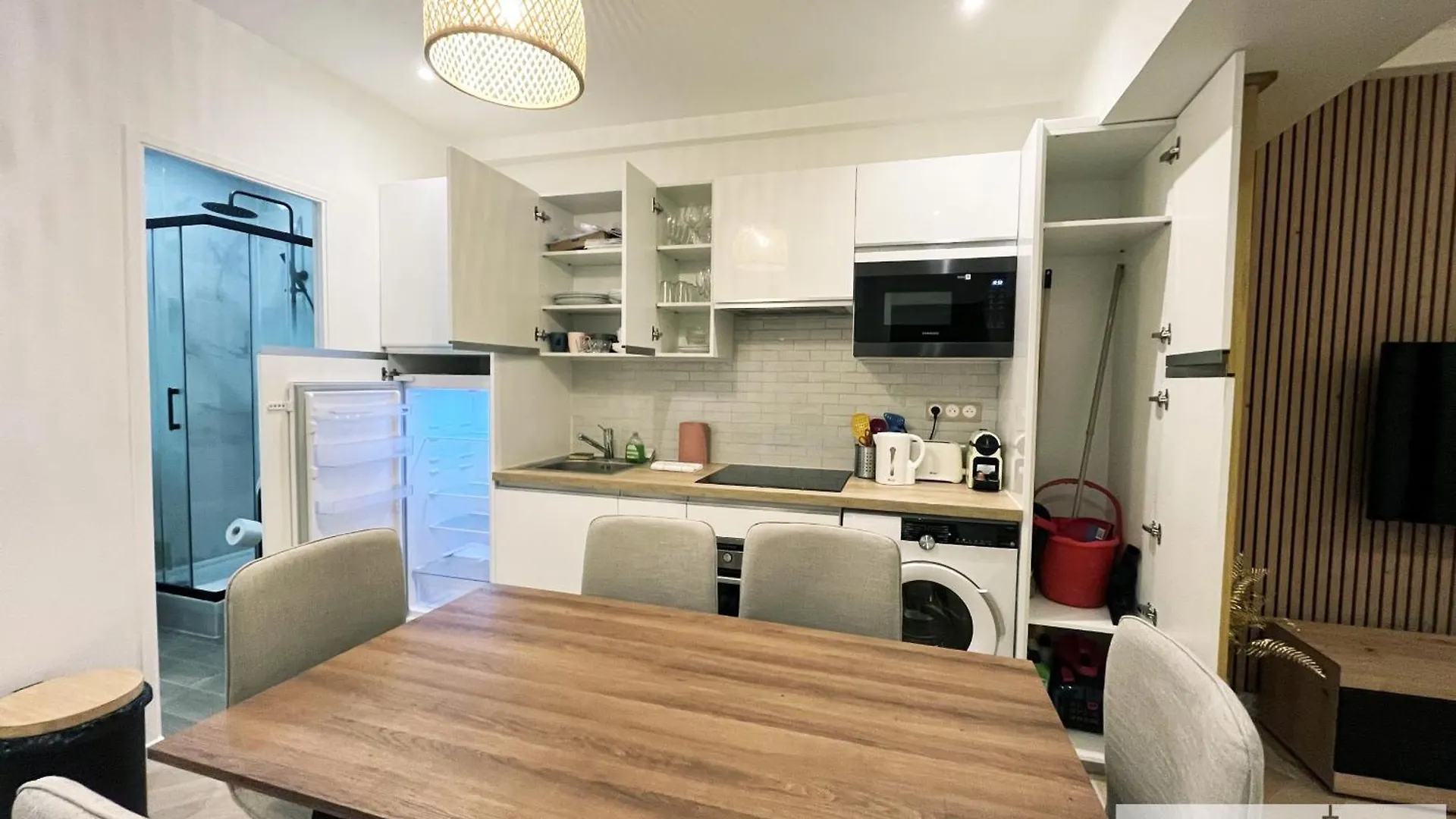 Urban Flat 178 - Cosy Chic 2 Bedroom Flat In Paris