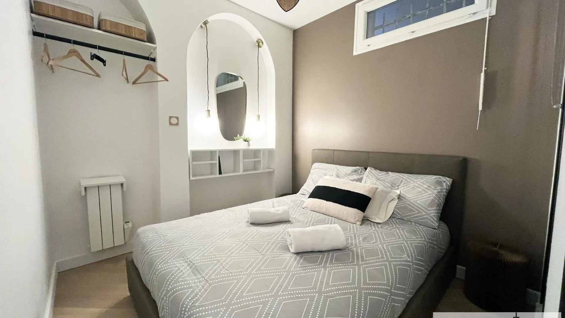 Apartment Urban Flat 178 - Cosy Chic 2 Bedroom Flat In *